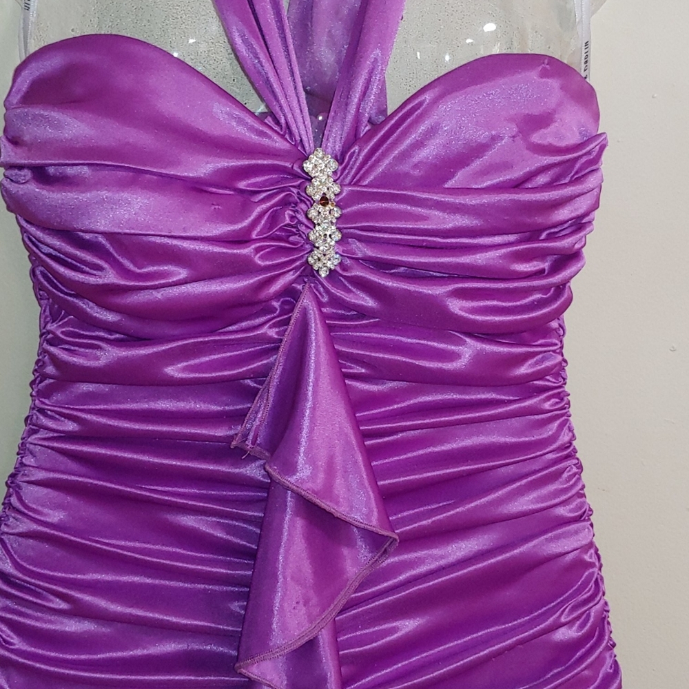Prom Dress - Picture 2 of 4